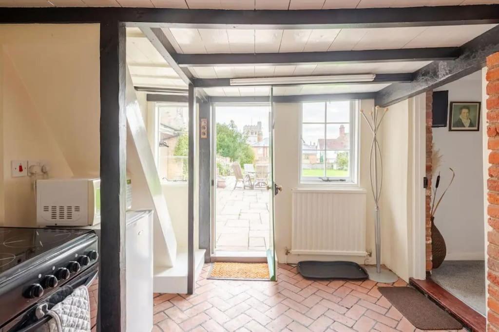 Cozy One-Bedroom Cottage In Great Tey Esterno foto
